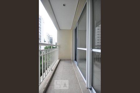 varanda de kitnet/studio para alugar com 1 quarto, 32m² em Jardim Ampliação, São Paulo