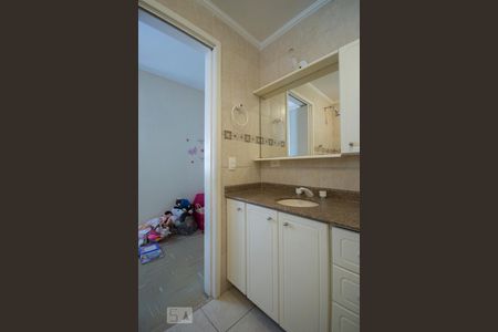 Banheiro de apartamento para alugar com 2 quartos, 80m² em Vila Olímpia, São Paulo