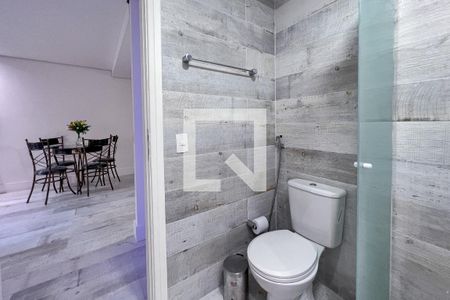 Studio para alugar com 37m², 1 quarto e 1 vaga Studio para alugar com 37m², 1 quarto e 1 vagaBanheiro