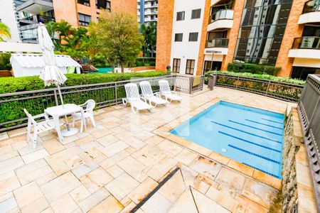 Apartamento à venda com 140m², 3 quartos e 3 vagasÁrea comum - Piscina