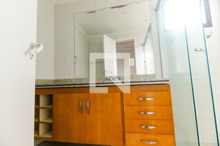 Apartamento à venda com 140m², 3 quartos e 3 vagasBanheiro da Suíte 2