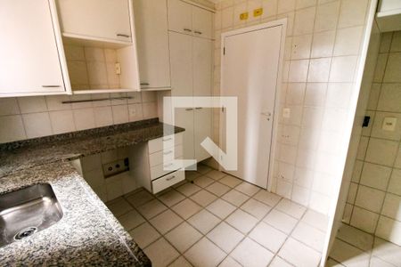 Apartamento à venda com 140m², 3 quartos e 3 vagasCozinha - Armários