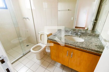 Apartamento à venda com 140m², 3 quartos e 3 vagasBanheiro da Suíte 1