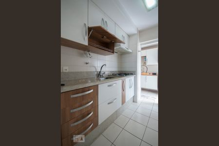 Apartamento à venda com 97m², 3 quartos e 2 vagas Apartamento à venda com 97m², 3 quartos e 2 vagasCozinha