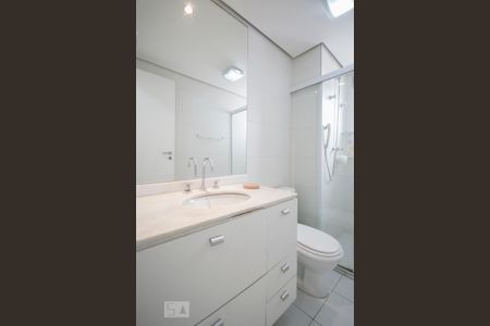 Apartamento à venda com 97m², 3 quartos e 2 vagas Apartamento à venda com 97m², 3 quartos e 2 vagasBanheiro