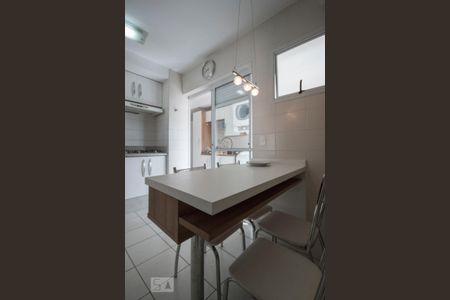 Apartamento à venda com 97m², 3 quartos e 2 vagas Apartamento à venda com 97m², 3 quartos e 2 vagasCozinha
