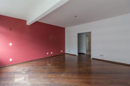 Apartamento à venda com 105m², 2 quartos e 1 vagaSala