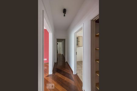 Apartamento à venda com 105m², 2 quartos e 1 vagaCorredor de entrada