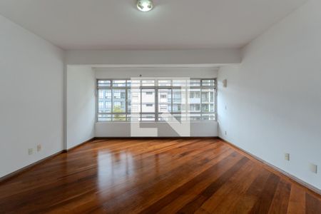 Sala de apartamento para alugar com 2 quartos, 105m² em Cerqueira César, São Paulo