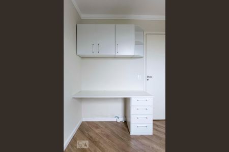 Apartamento à venda com 75m², 3 quartos e 2 vagasQuarto 1 (Armários)