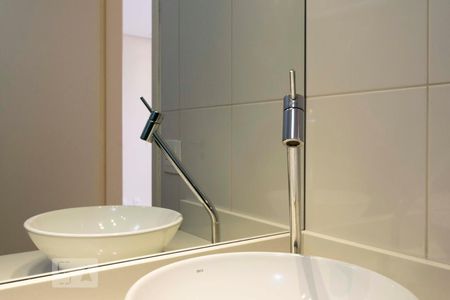 Banheiro social (Torneira) de apartamento à venda com 3 quartos, 75m² em Vila Augusta, Guarulhos