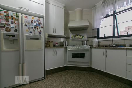 Apartamento para alugar com 300m², 4 quartos e 3 vagasCozinha