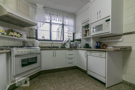 Apartamento para alugar com 300m², 4 quartos e 3 vagasCozinha