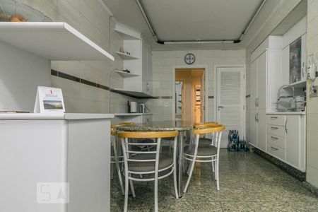 Apartamento para alugar com 300m², 4 quartos e 3 vagasCozinha