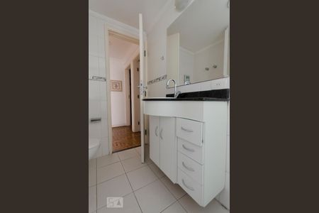 Banheiro de apartamento à venda com 2 quartos, 67m² em Perdizes, São Paulo