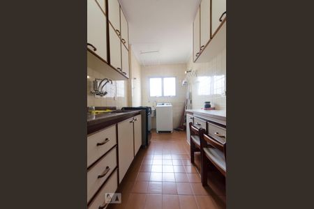 Cozinha de apartamento para alugar com 1 quarto, 49m² em Perdizes, São Paulo
