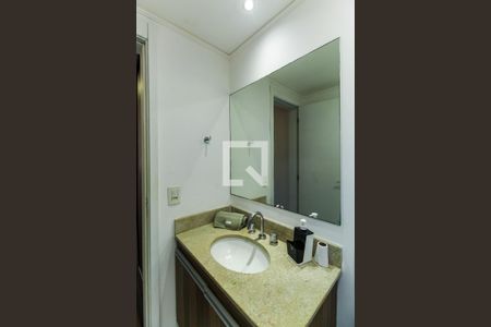 Banheiro de kitnet/studio para alugar com 1 quarto, 46m² em Mooca, São Paulo
