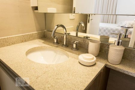 Studio para alugar com 33m², 1 quarto e 1 vaga Studio para alugar com 33m², 1 quarto e 1 vagaBanheiro