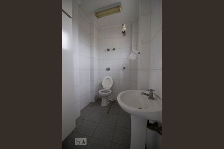 Apartamento à venda com 180m², 3 quartos e 2 vagas Apartamento à venda com 180m², 3 quartos e 2 vagasBanheiro de serviço