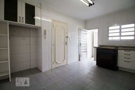 Apartamento à venda com 180m², 3 quartos e 2 vagas Apartamento à venda com 180m², 3 quartos e 2 vagasCozinha