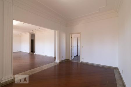 Apartamento à venda com 320m², 5 quartos e 4 vagasSala