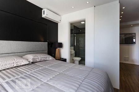 Suíte de apartamento para alugar com 1 quarto, 70m² em Cidade Monções, São Paulo