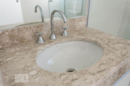 Apartamento à venda com 105m², 3 quartos e 2 vagasBanheiro