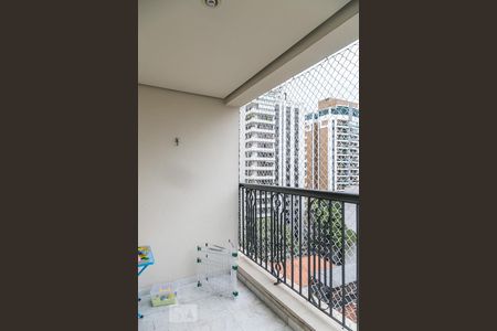 Apartamento à venda com 98m², 3 quartos e 2 vagasVaranda