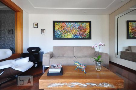 detalhe sala de apartamento para alugar com 3 quartos, 170m² em Vila Suzana, São Paulo