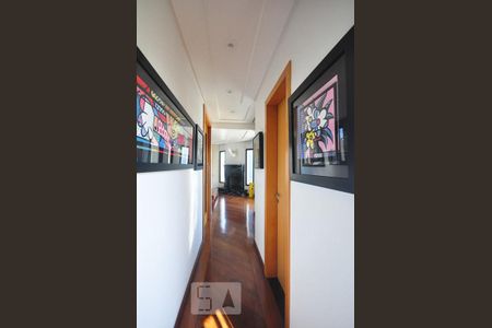 corredor de apartamento à venda com 3 quartos, 170m² em Vila Suzana, São Paulo