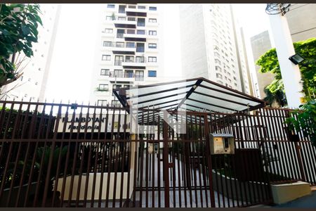 Apartamento à venda com 175m², 3 quartos e 4 vagasFachada e portaria