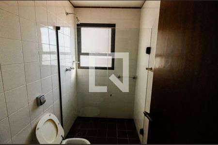 Apartamento à venda com 175m², 3 quartos e 4 vagasBanheiro da Suíte 1