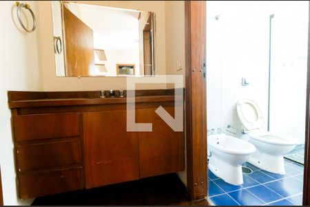 Apartamento à venda com 175m², 3 quartos e 4 vagasBanheiro da Suíte 2