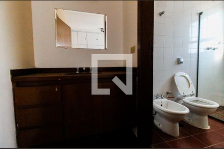 Apartamento à venda com 175m², 3 quartos e 4 vagasBanheiro da Suíte 1