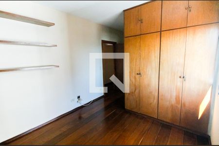 Apartamento à venda com 175m², 3 quartos e 4 vagasSuíte 2