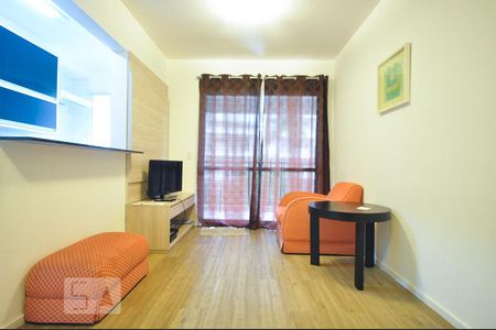 sala de apartamento para alugar com 2 quartos, 74m² em Morumbi, São Paulo