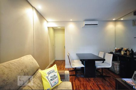 sala de apartamento para alugar com 2 quartos, 55m² em Vila Andrade, São Paulo