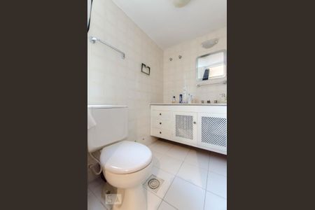 Apartamento à venda com 105m², 3 quartos e 1 vaga Apartamento à venda com 105m², 3 quartos e 1 vagaBanheiro da suíte