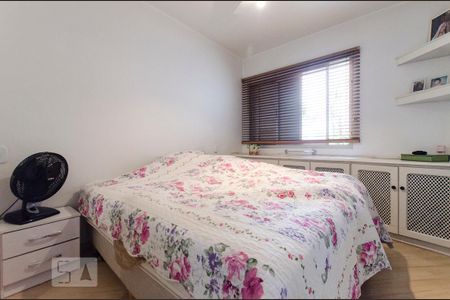 Apartamento à venda com 105m², 3 quartos e 1 vaga Apartamento à venda com 105m², 3 quartos e 1 vagaSuíte