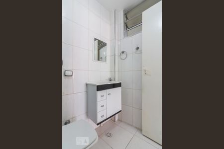Studio para alugar com 33m², 1 quarto e sem vaga Studio para alugar com 33m², 1 quarto e sem vagaBanheiro