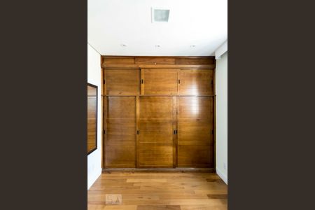 Apartamento à venda com 55m², 2 quartos e 2 vagasQuarto 2 - Suíte (Armários)
