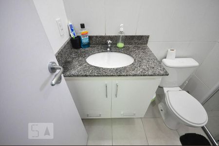Apartamento à venda com 61m², 2 quartos e 1 vagadetalhe do banheiro