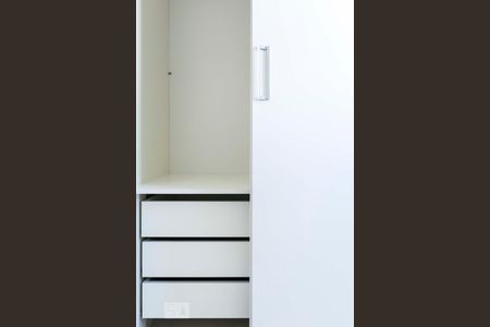 Apartamento à venda com 50m², 2 quartos e 1 vagaQuarto 2 (Armários)