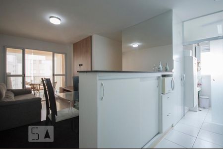 Sala/Cozinha de apartamento para alugar com 2 quartos, 58m² em Chácara Inglesa, São Paulo