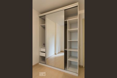 Apartamento para alugar com 50m², 1 quarto e 1 vaga Apartamento para alugar com 50m², 1 quarto e 1 vagaQuarto