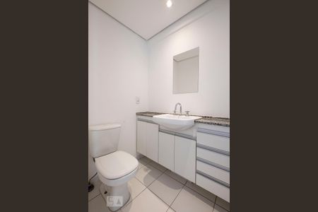 Apartamento à venda com 57m², 2 quartos e 1 vaga Apartamento à venda com 57m², 2 quartos e 1 vagaBanheiro Social
