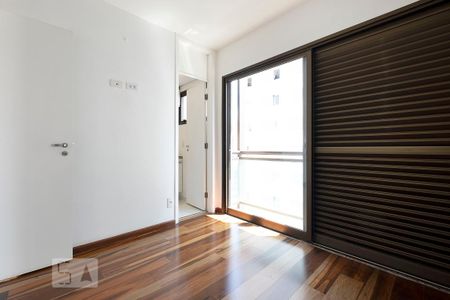 Apartamento à venda com 57m², 2 quartos e 1 vaga Apartamento à venda com 57m², 2 quartos e 1 vagaSuíte