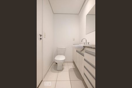 Apartamento à venda com 57m², 2 quartos e 1 vaga Apartamento à venda com 57m², 2 quartos e 1 vagaBanheiro Social