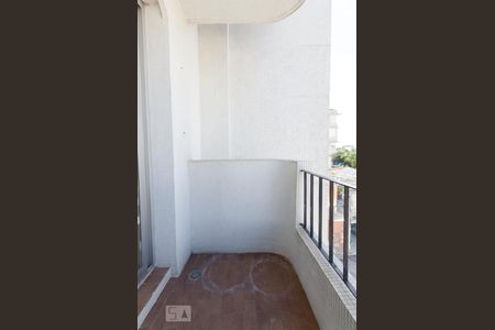 Apartamento para alugar com 70m², 2 quartos e 1 vagaSacada