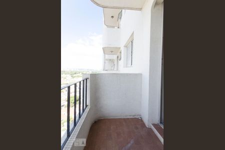 Apartamento para alugar com 70m², 2 quartos e 1 vagaSacada